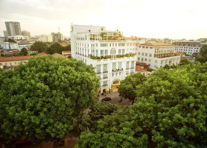 Apricot Hotel